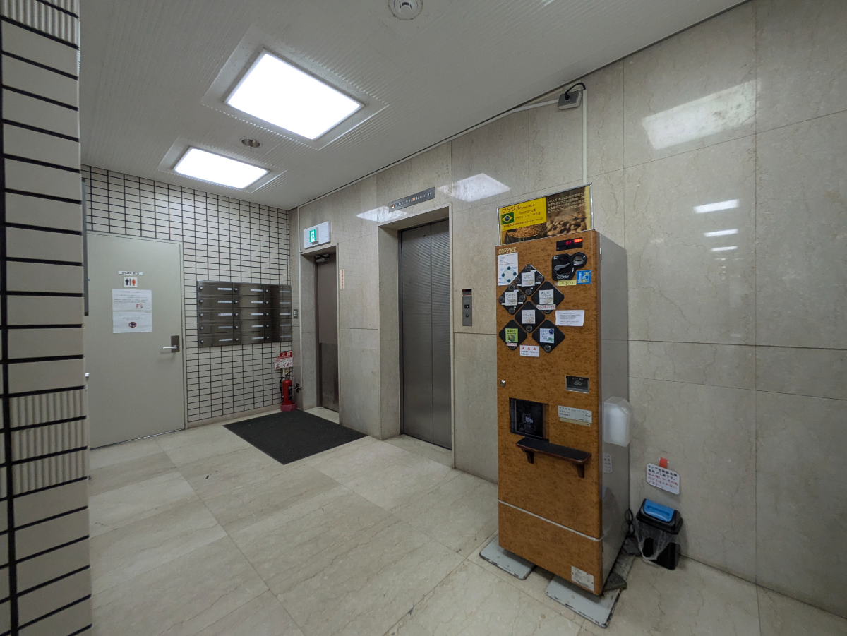 v20250427003015/fresh/building/J00100390333_4