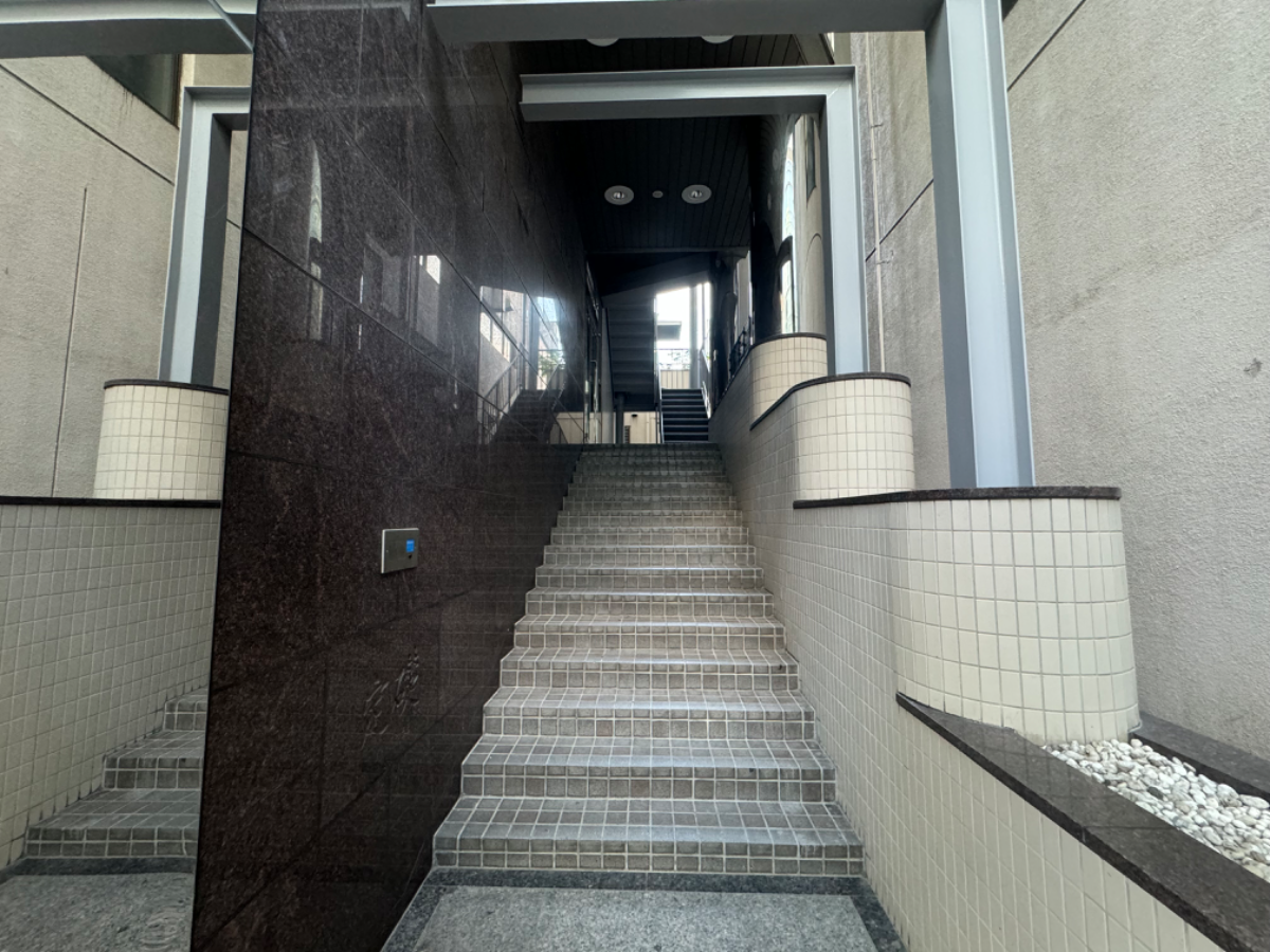 v20250427003015/fresh/building/J00100390823_10