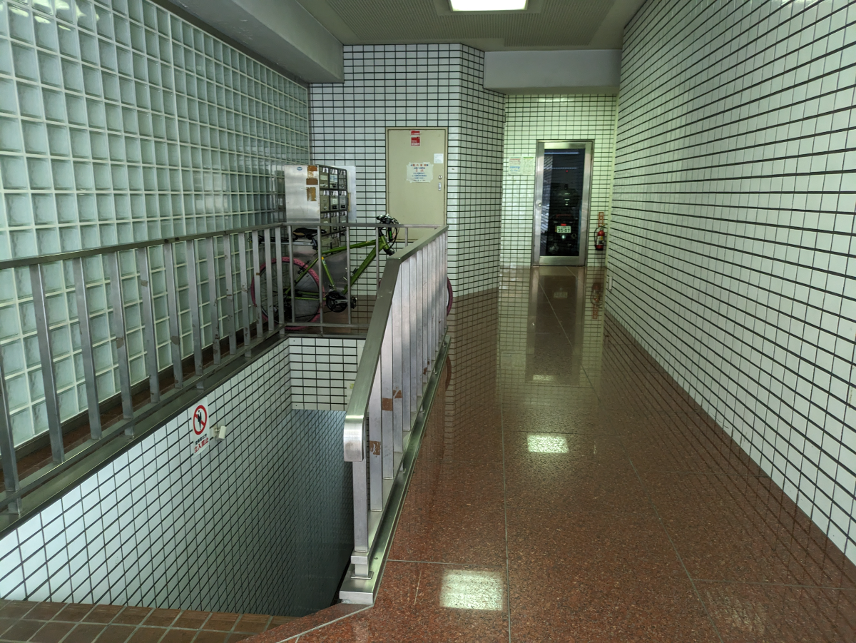 v20250427003015/fresh/building/J00100392353_10