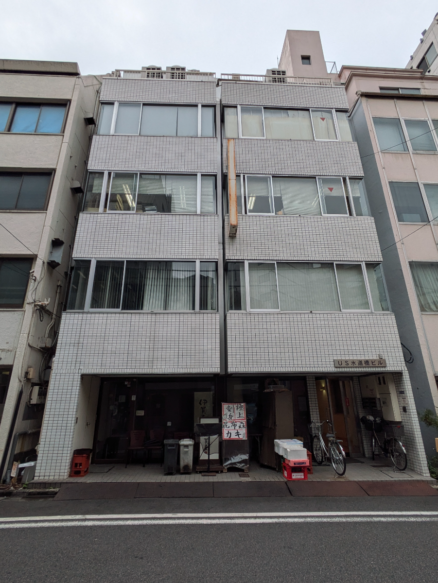 v20250427003410/fresh/building/J00100393241_1