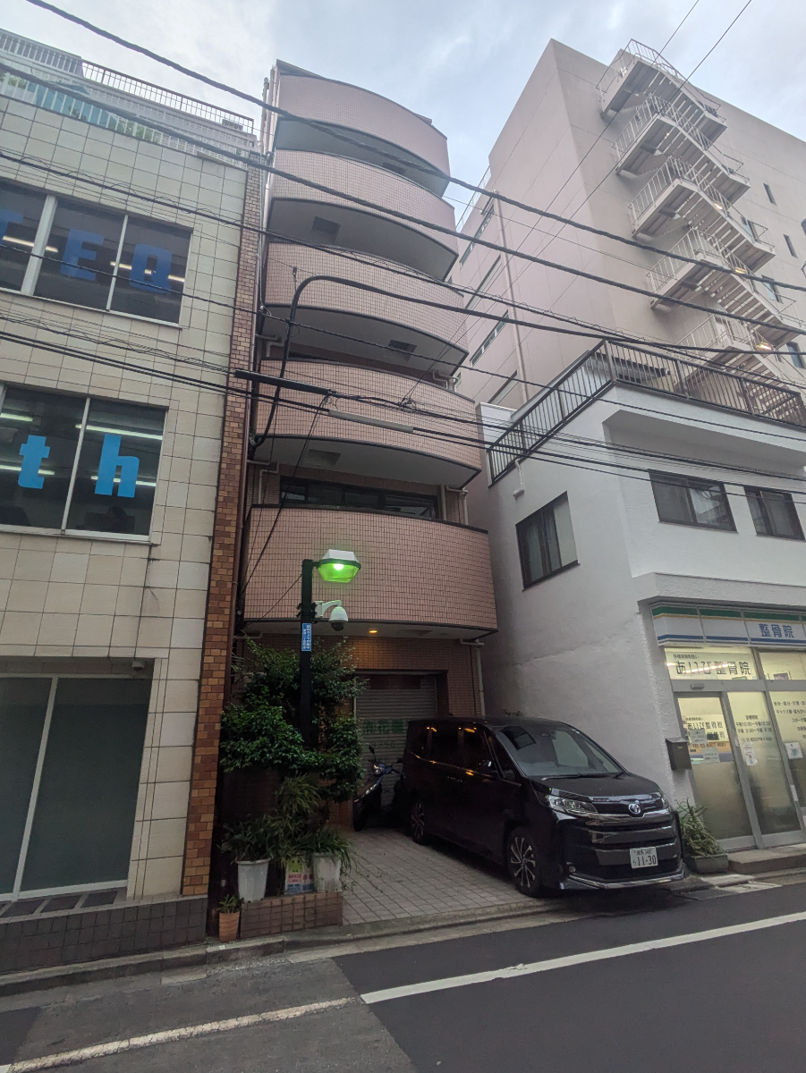 v20250427003410/fresh/building/J00100394383_10