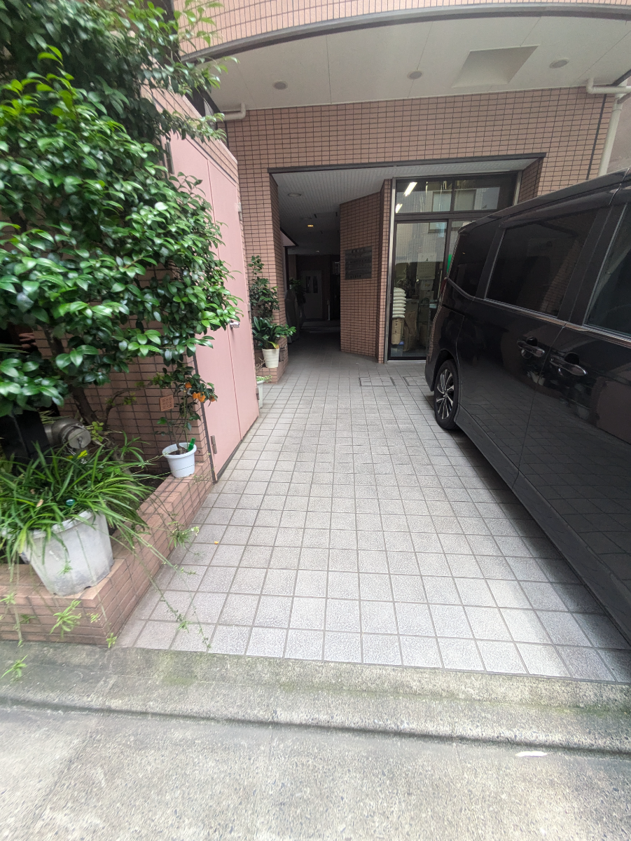 v20250427003410/fresh/building/J00100394383_3