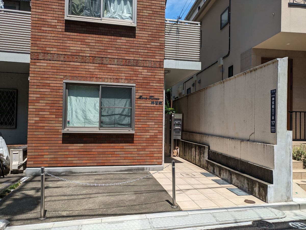 v20250427003410/fresh/building/J00100395896_3