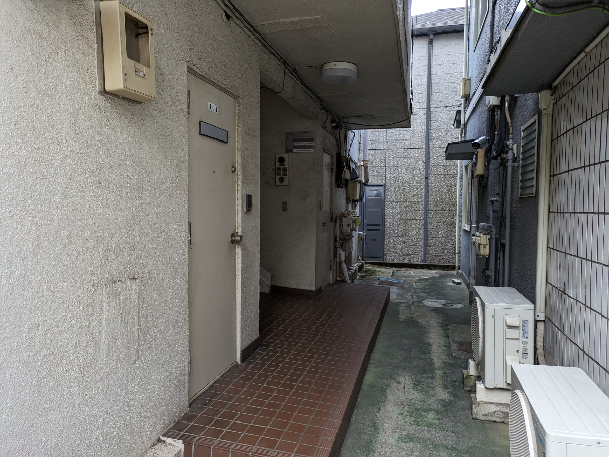 v20250427003805/fresh/building/J00100398216_9