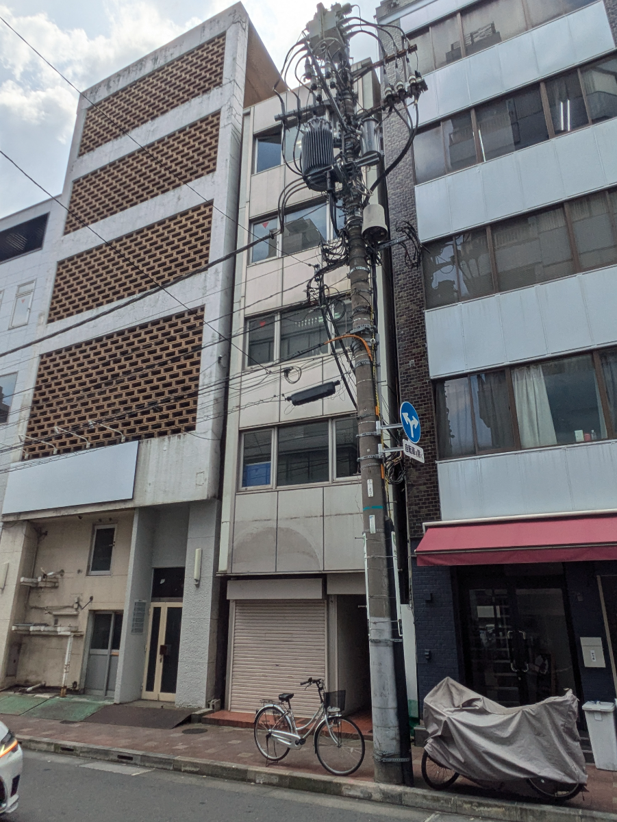 v20250427003805/fresh/building/J00100401296_5