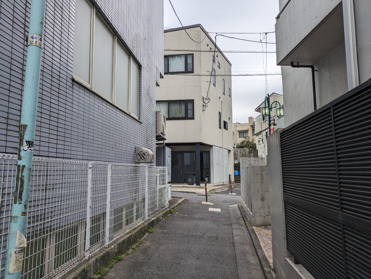 v20250427003805/fresh/building/J00100401411_17