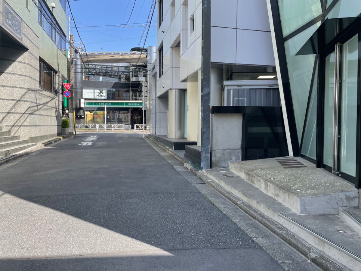 v20250427003805/fresh/building/J00100401428_2