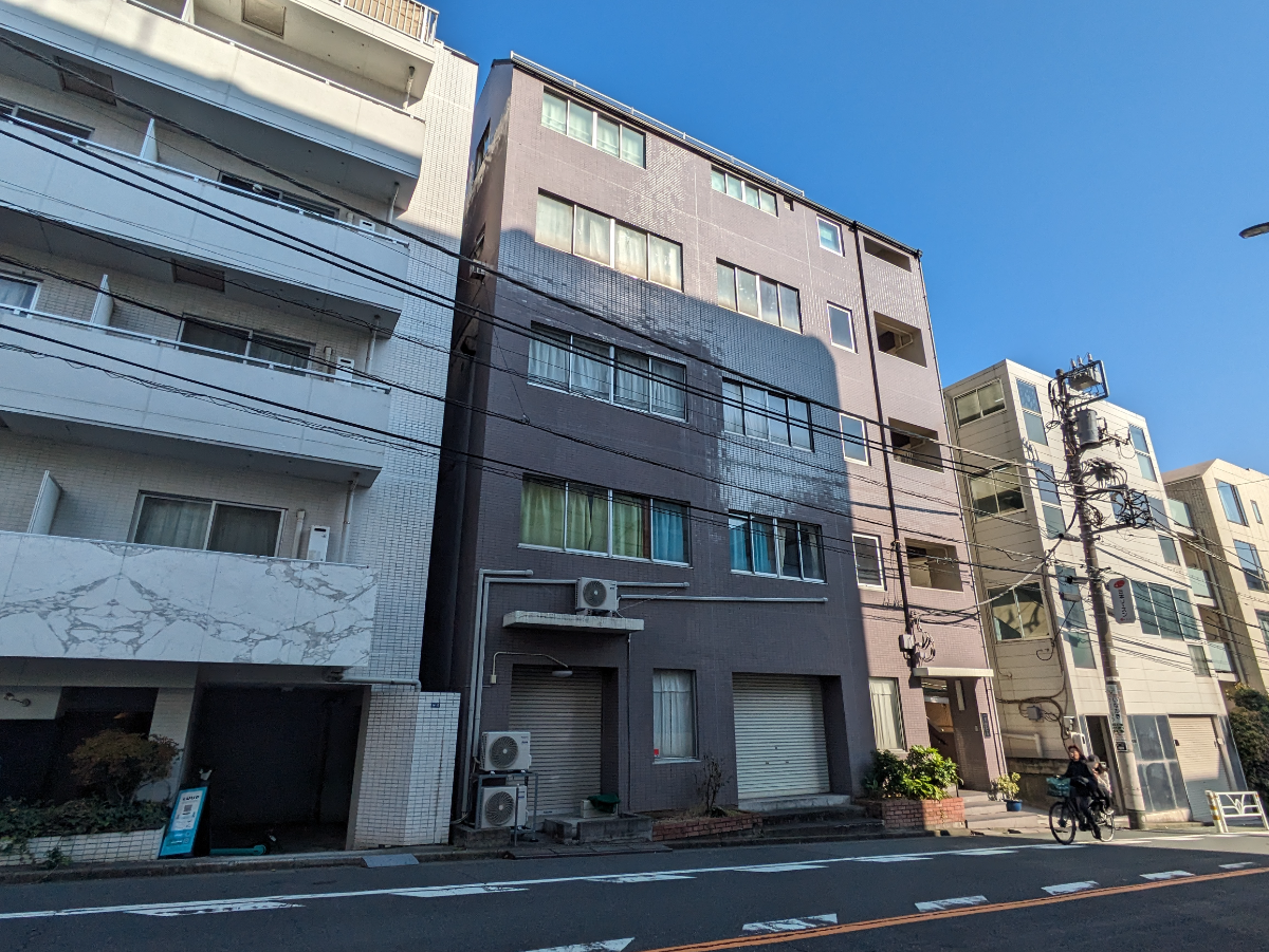 v20250427004119/fresh/building/J00100403492_1