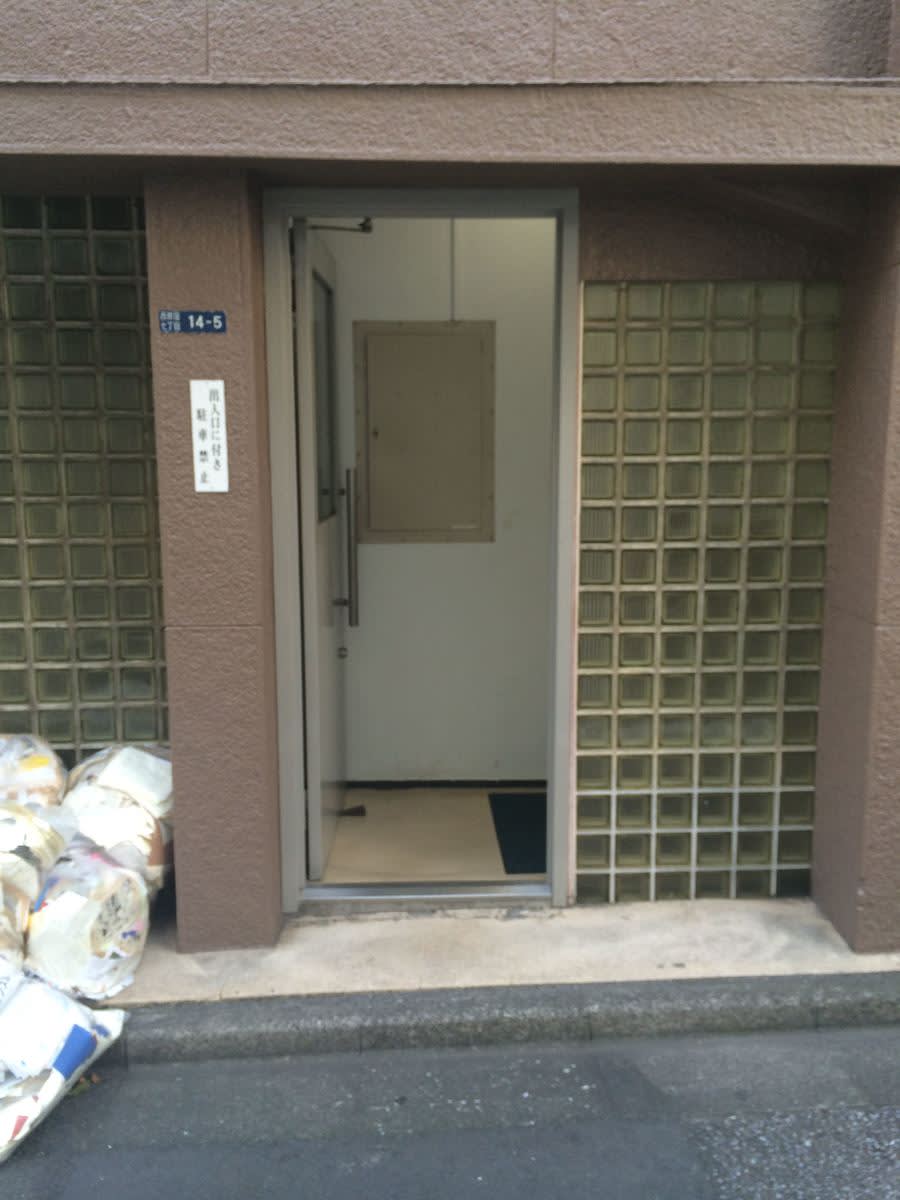 v20250427004119/fresh/building/J00100404744_3