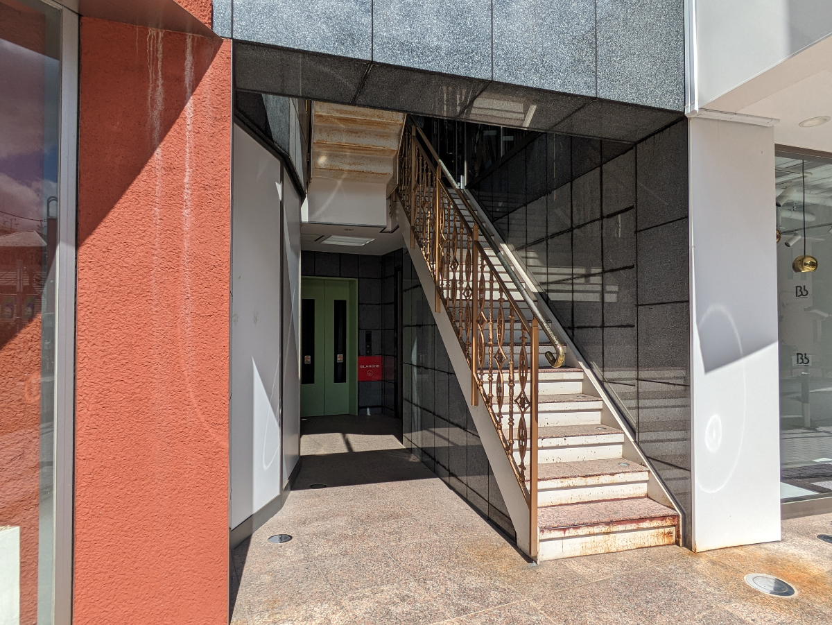 v20250427004120/fresh/building/J00100401886_4