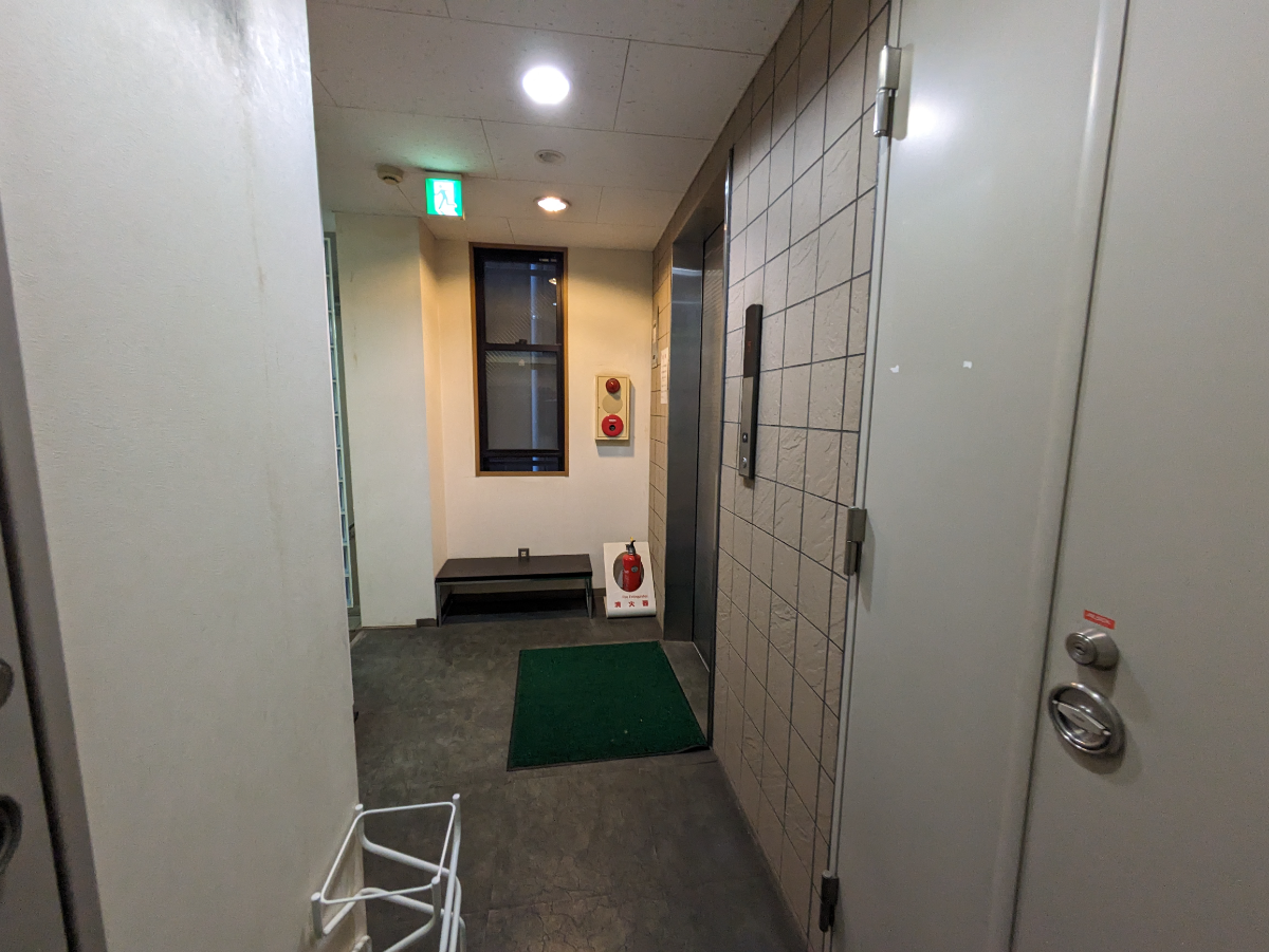 v20250427004120/fresh/building/J00100402386_9