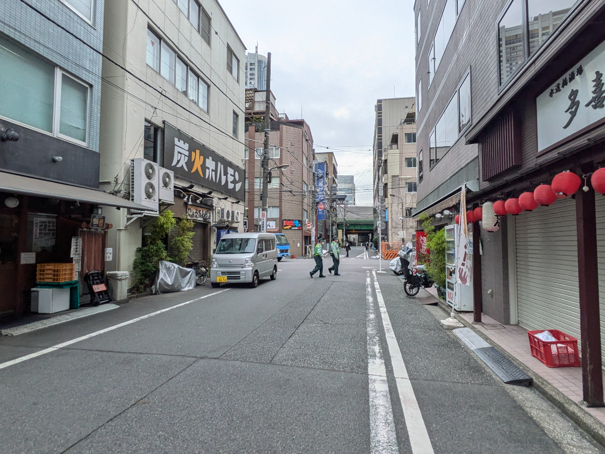 v20250427004120/fresh/building/J00100403976_9