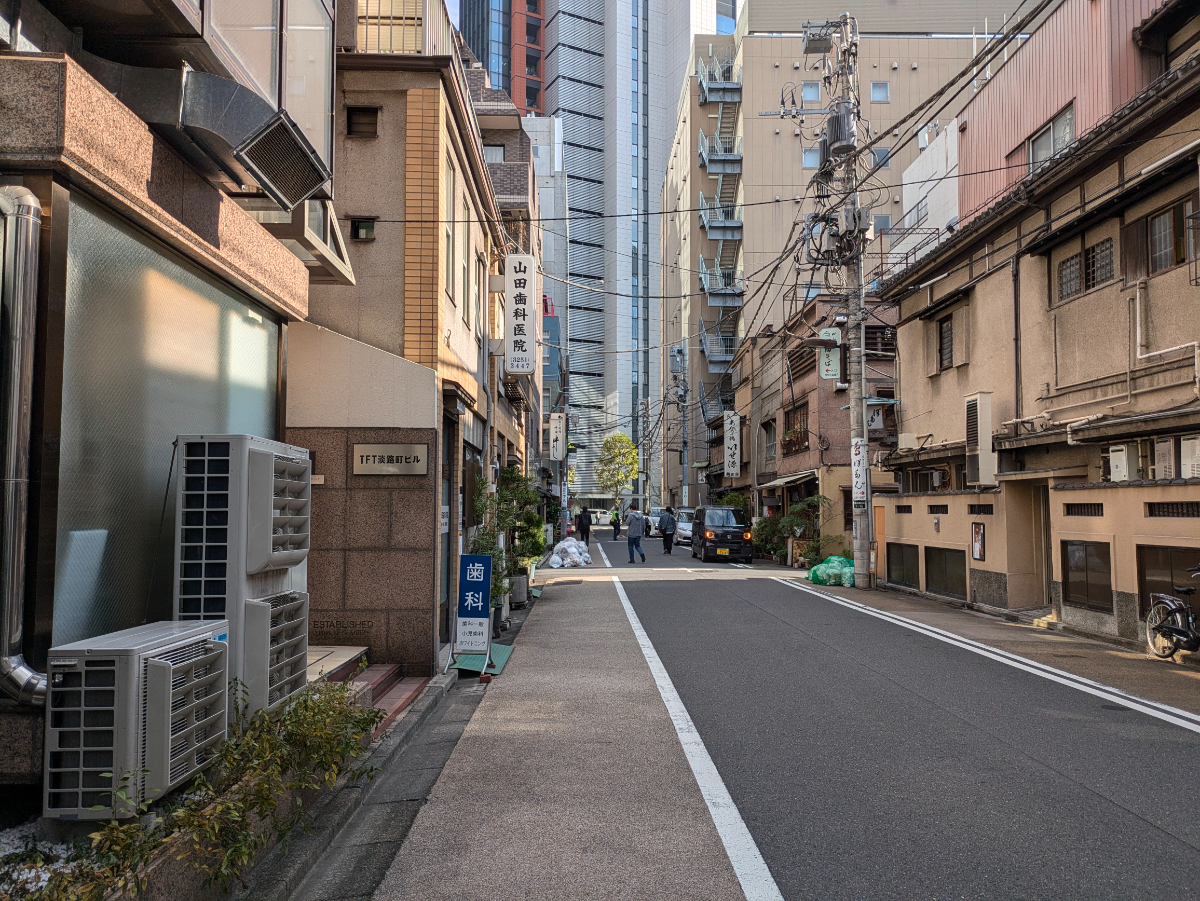 v20250427004120/fresh/building/J00100404909_9
