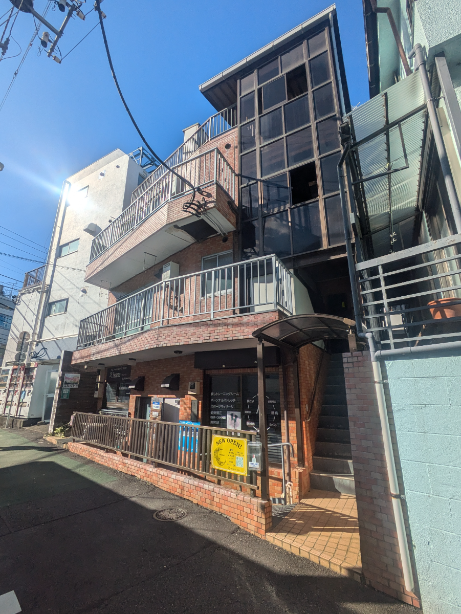 v20250427004120/fresh/building/J00100405884_6