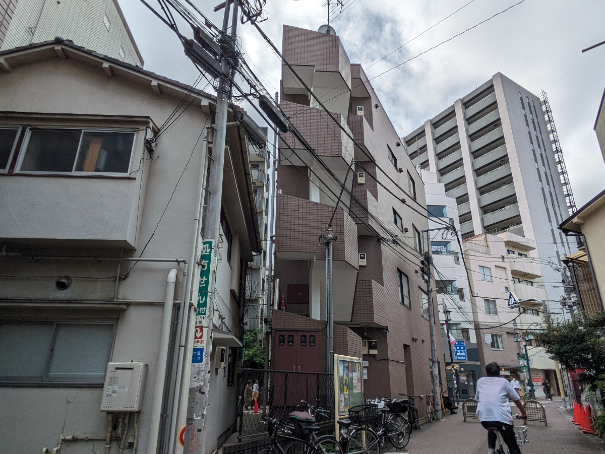v20250427004617/fresh/building/J00100406102_8