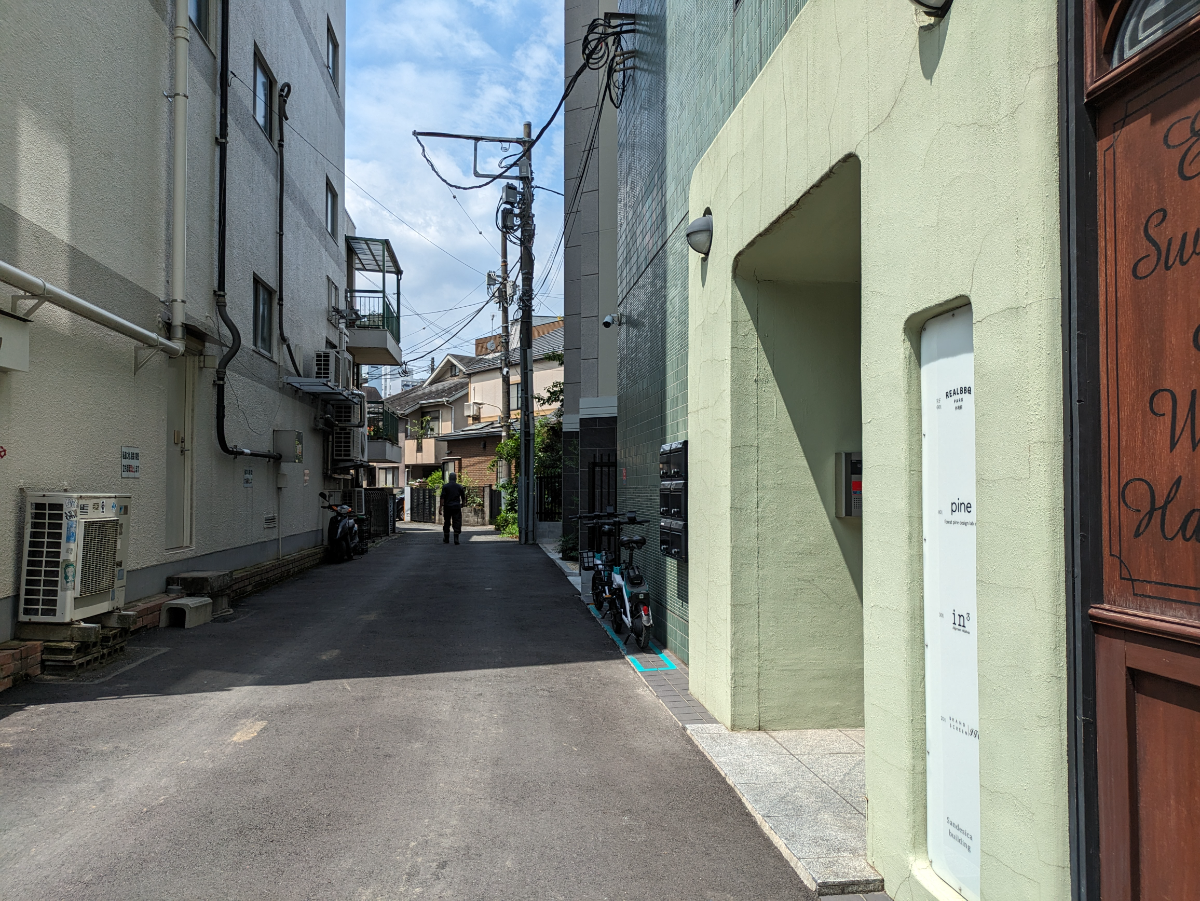 v20250427004617/fresh/building/J00100407252_15