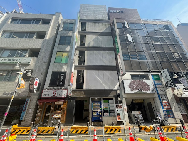 v20250427005210/fresh/building/J00100410674_6
