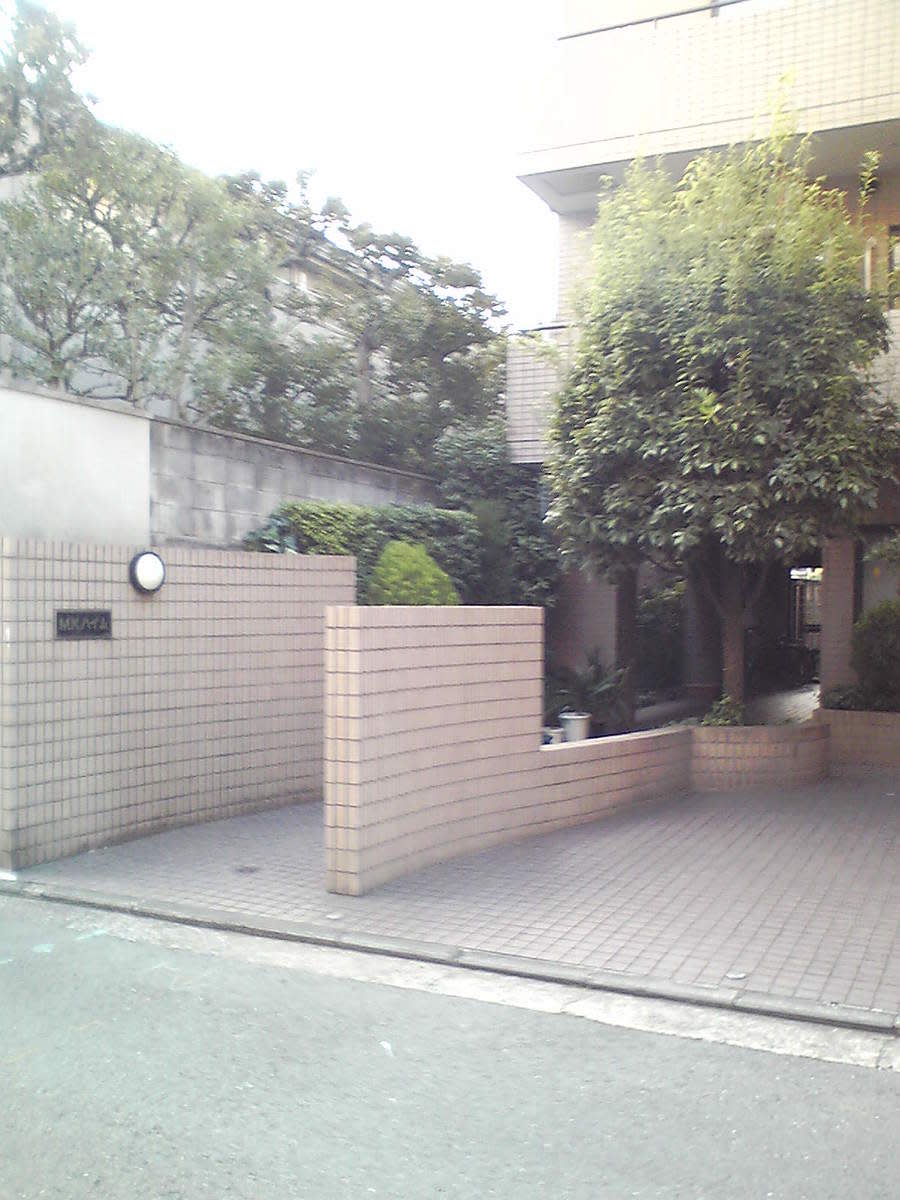v20250427005210/fresh/building/J00100411245_3