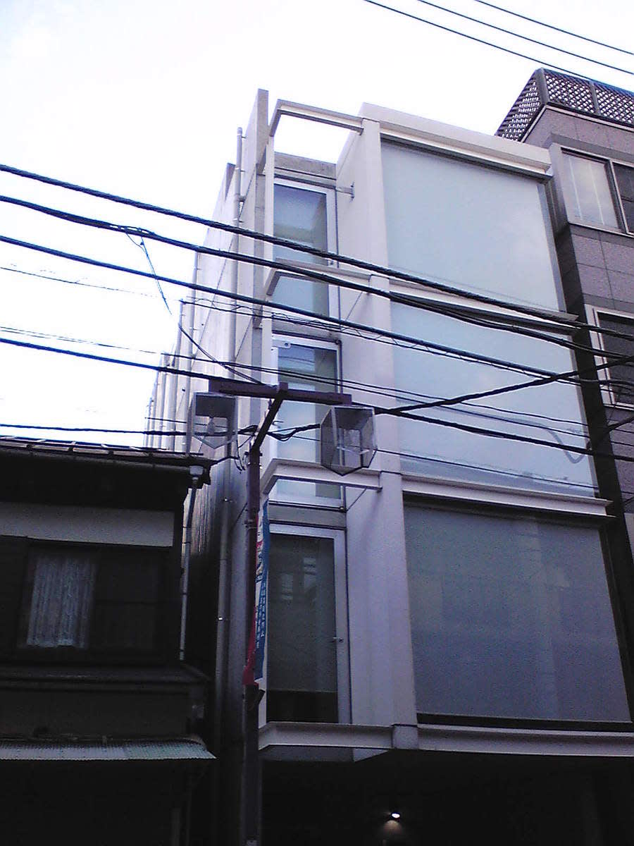 v20250427005210/fresh/building/J00100411249_1