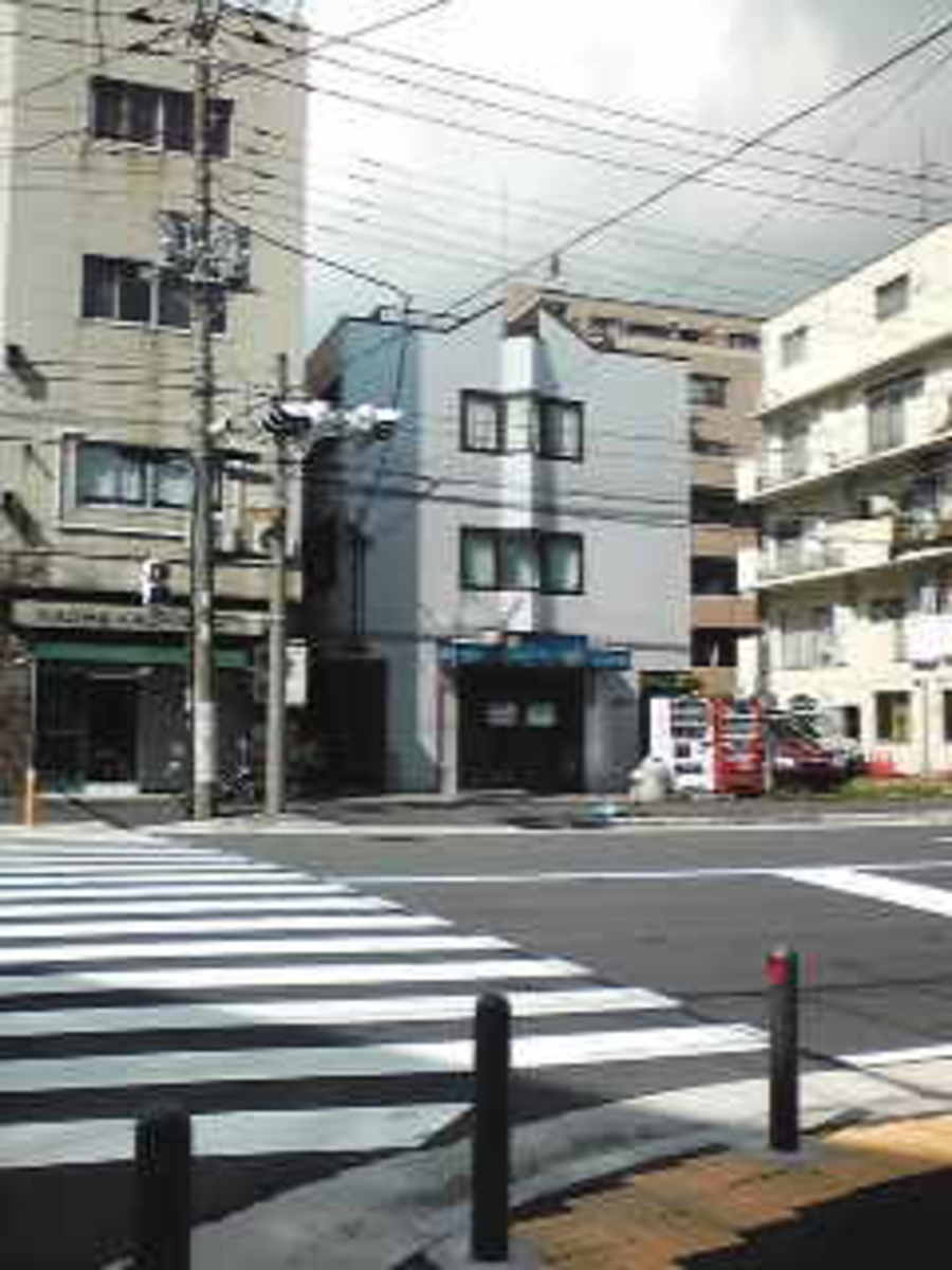 v20250427005210/fresh/building/J00100411307_1