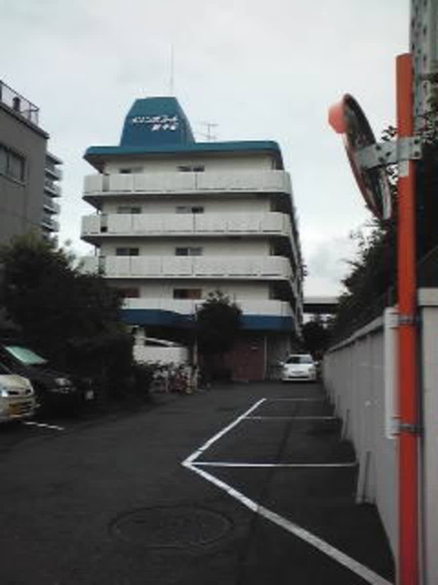 v20250427005210/fresh/building/J00100411779_1