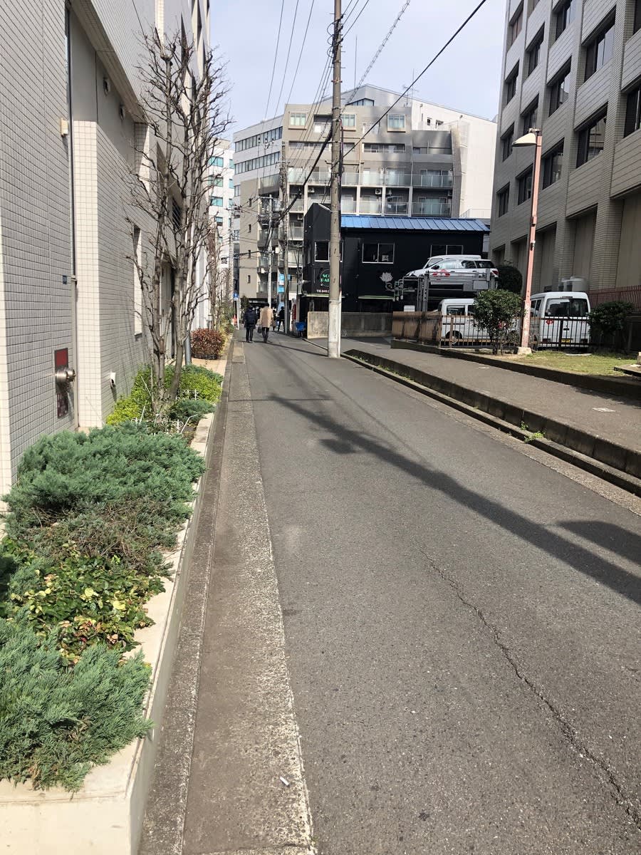 v20250427005820/fresh/building/J00100417964_2
