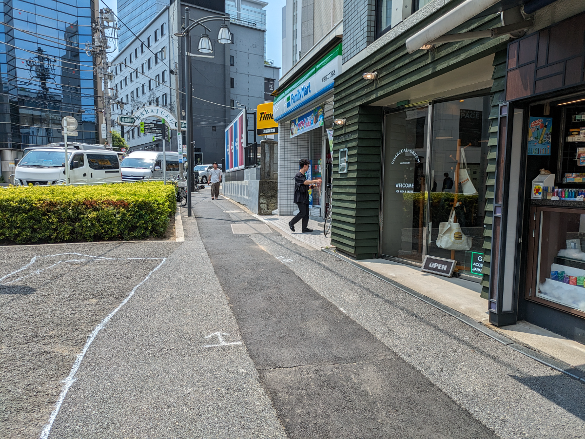 v20250427005820/fresh/building/J00100418429_7