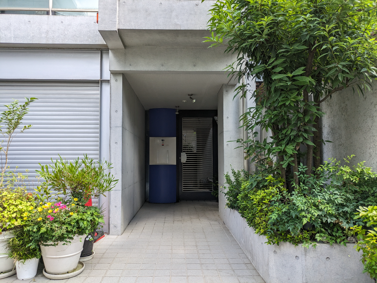 v20250427005820/fresh/building/J00100418618_3