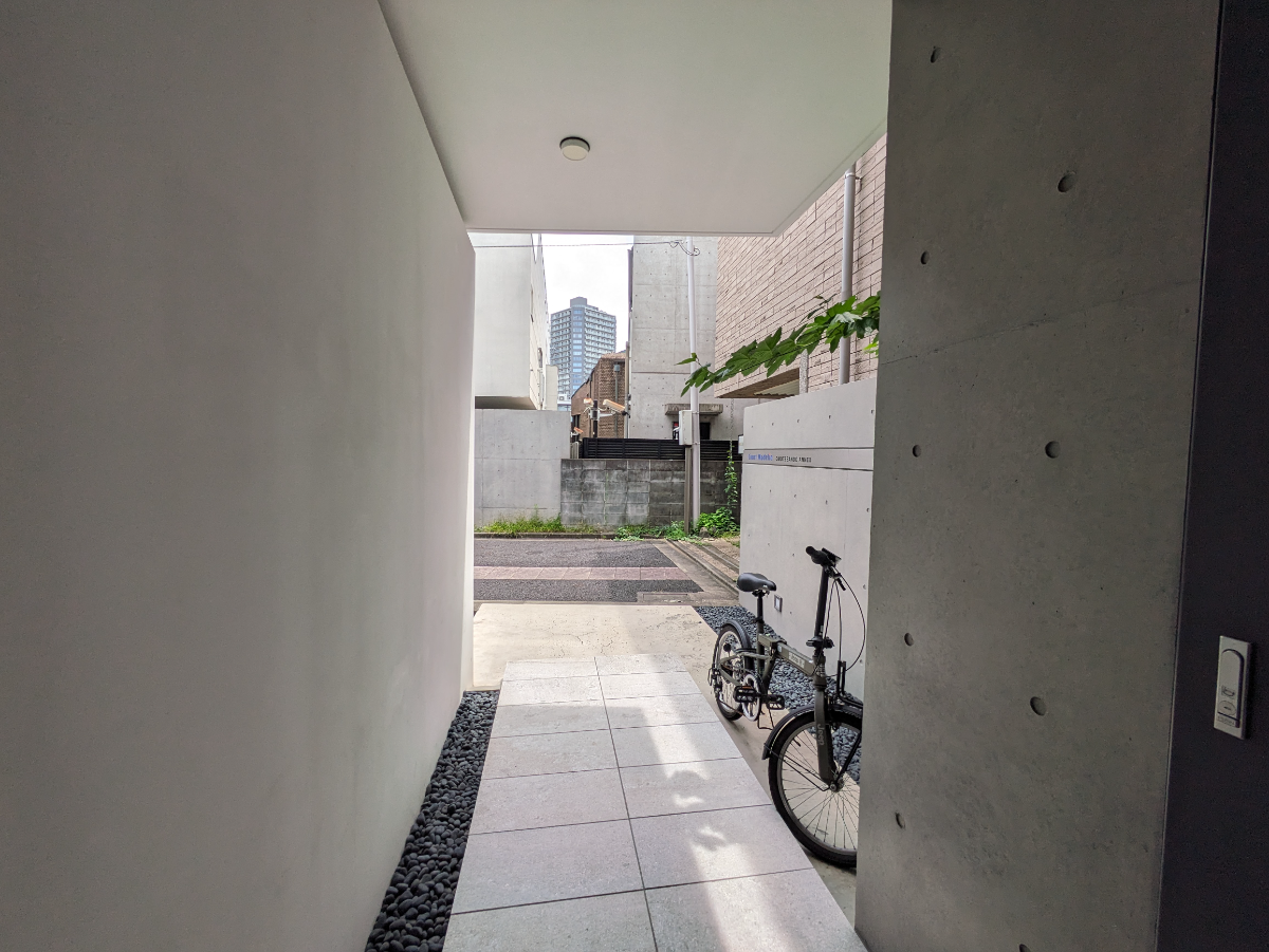 v20250427005820/fresh/building/J00100418984_9