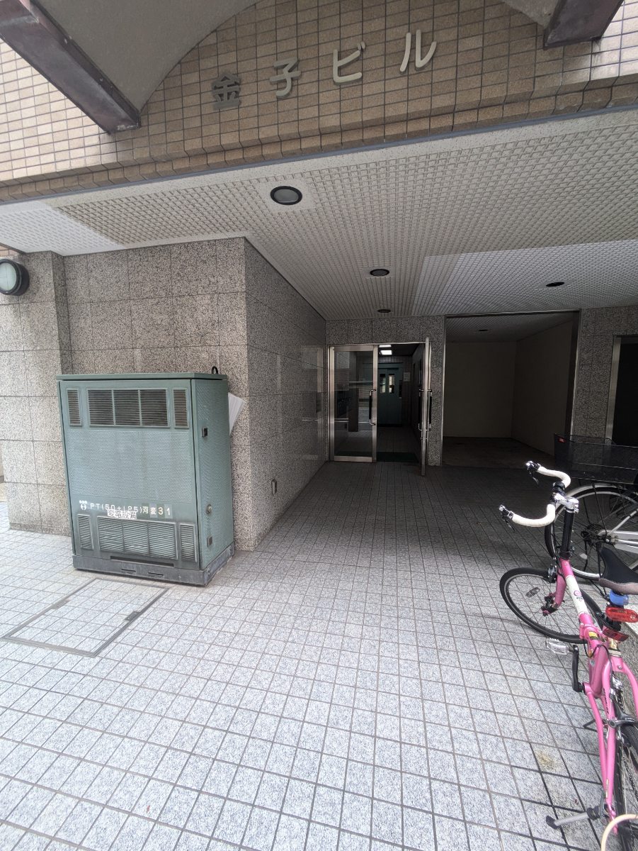 v20250427010206/fresh/building/J00100437462_3