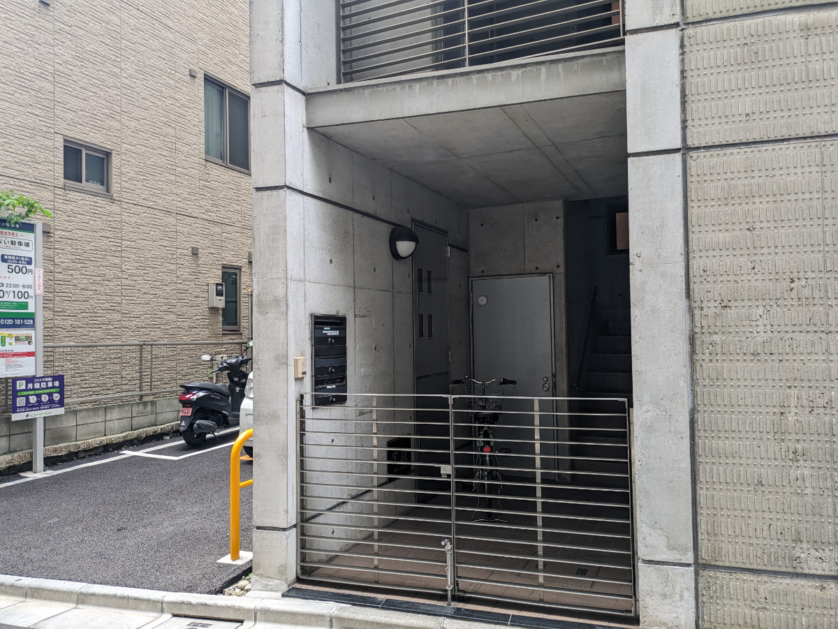 v20250427010506/fresh/building/J00100467798_3