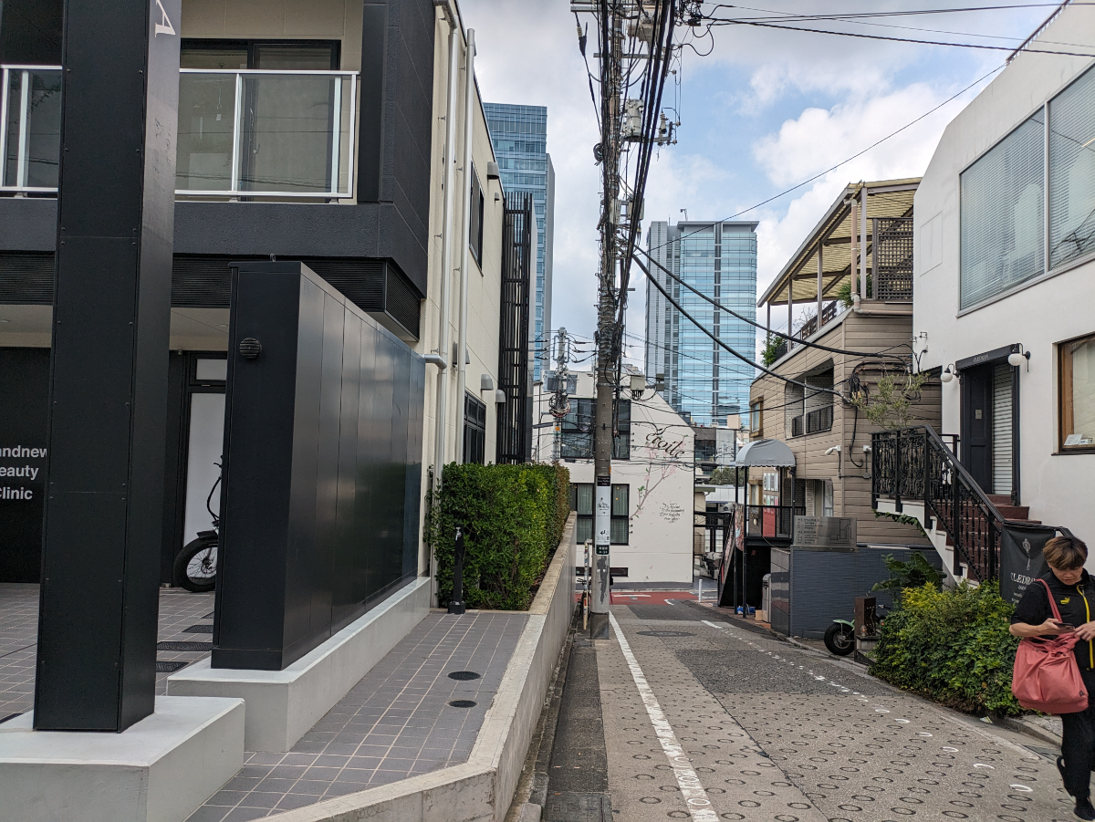 v20250427010506/fresh/building/J00100467843_19