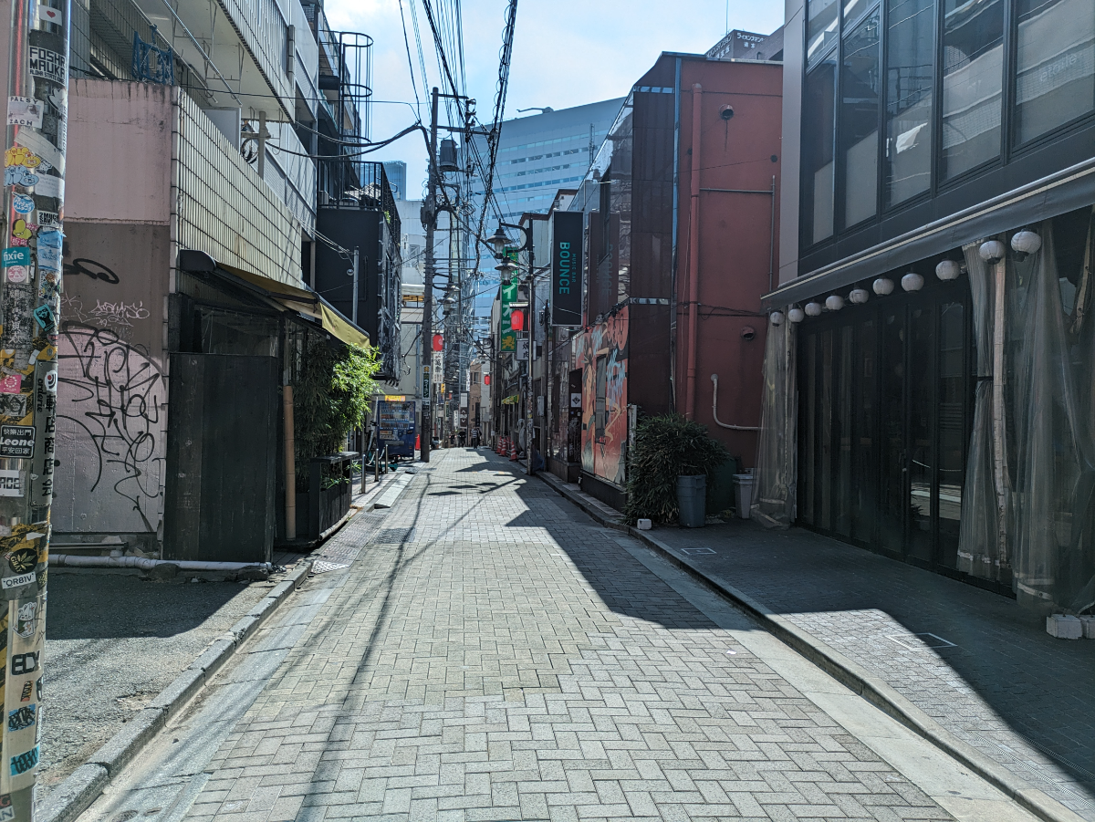 v20250427010506/fresh/building/J00100482323_13