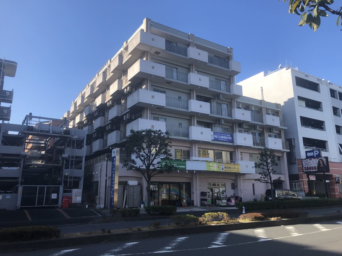 v20250427010506/fresh/building/J00100492061_1
