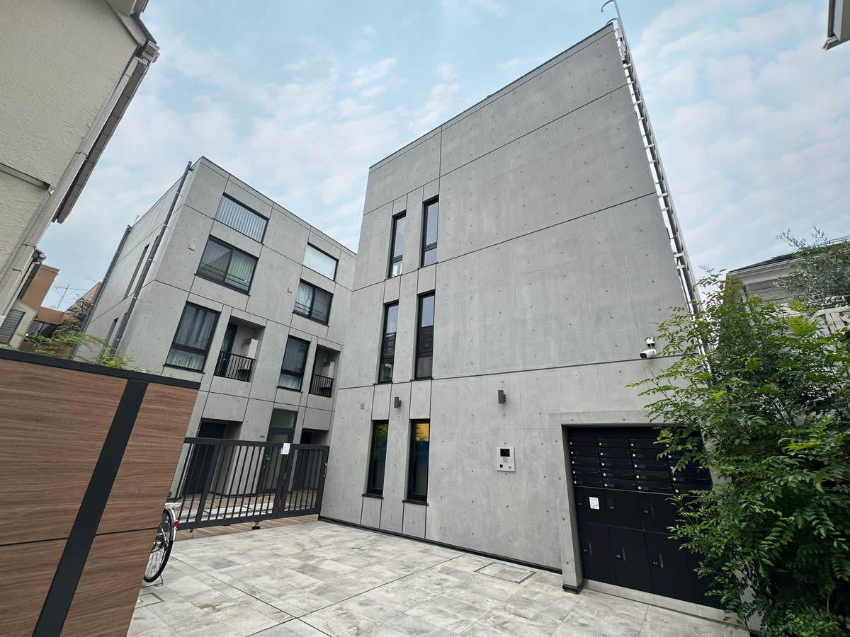 v20250427010817/fresh/building/J00100499184_1