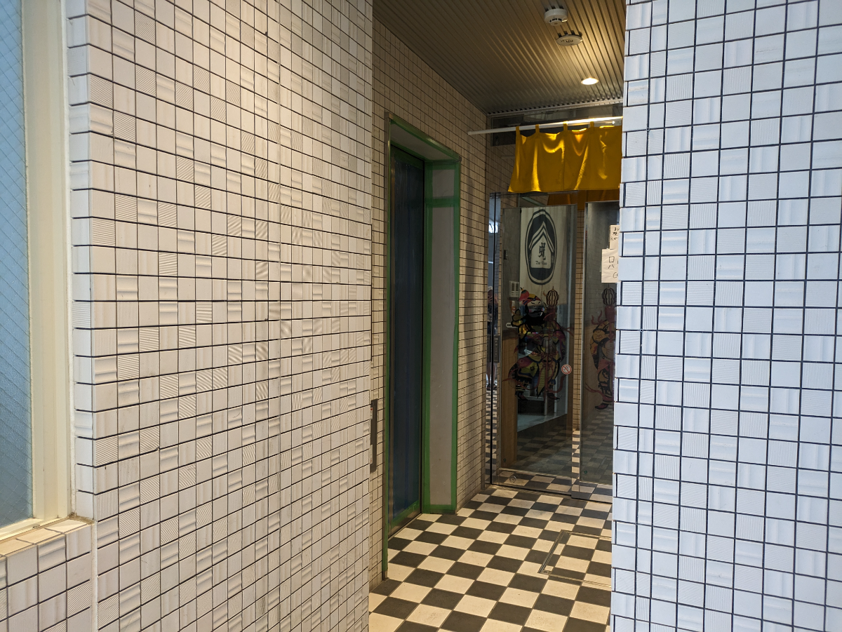 v20250427010817/fresh/building/J00100508673_3