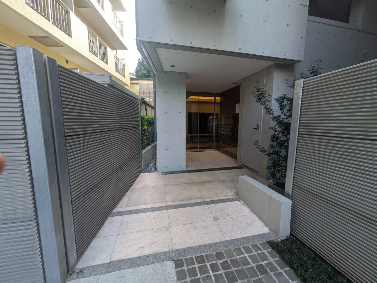 v20250427011159/fresh/building/J00100513795_3