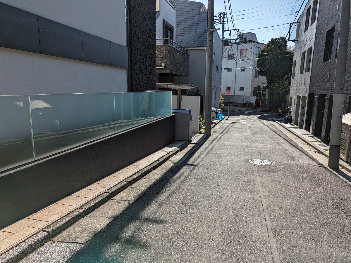 v20250427011159/fresh/building/J00100608221_2