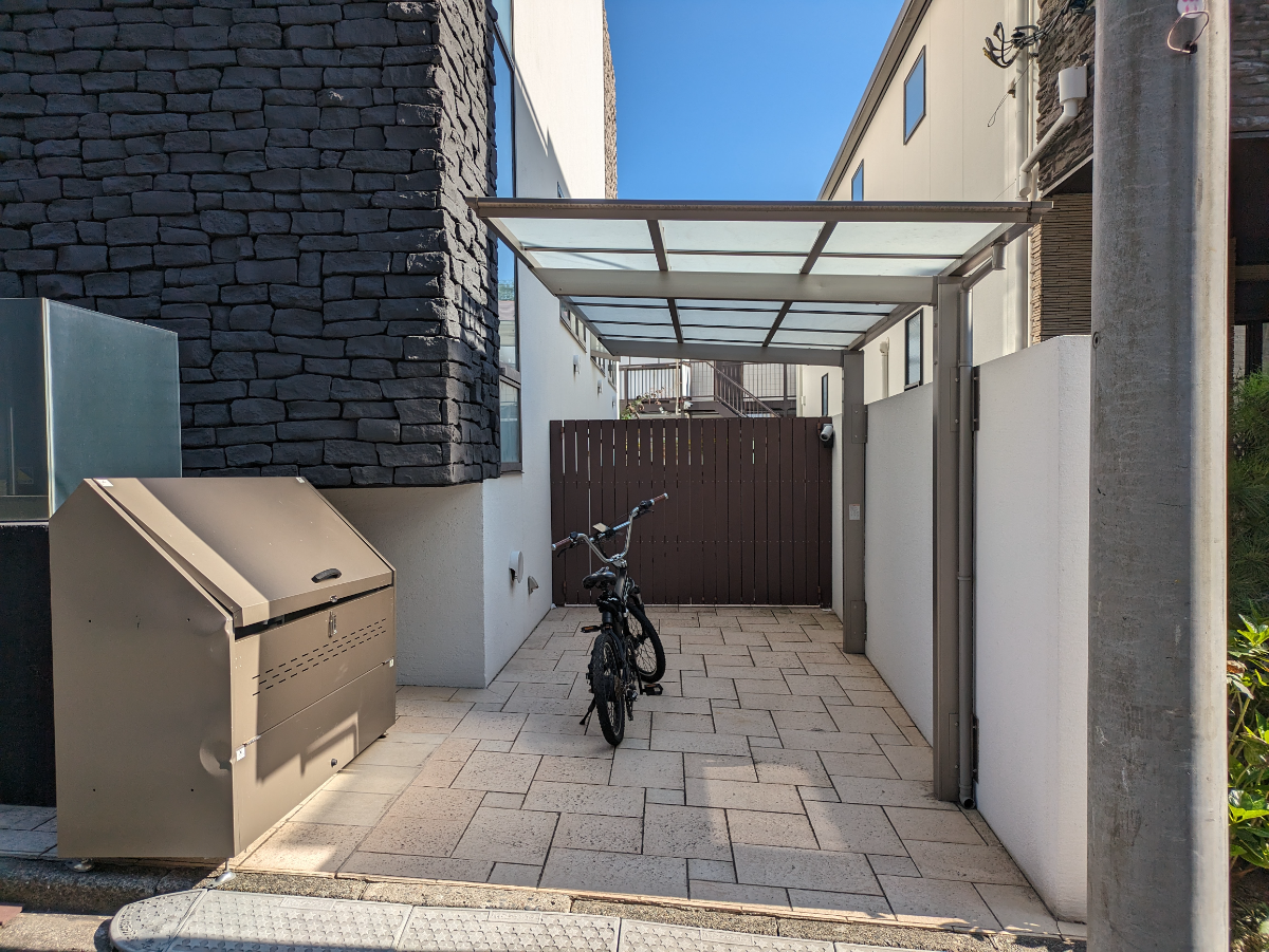 v20250427011159/fresh/building/J00100608221_9