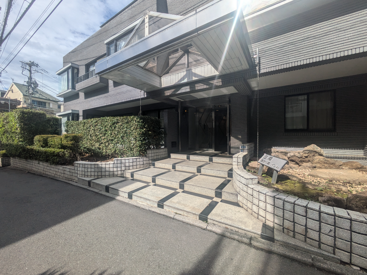 v20250427011159/fresh/building/J00100608246_6