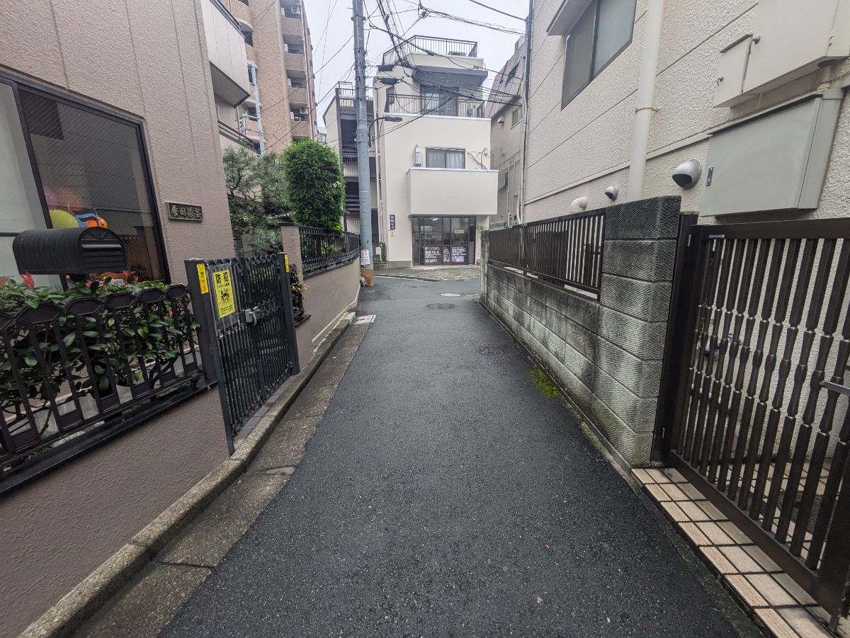 v20250427022213/fresh/building/J00100373301_2