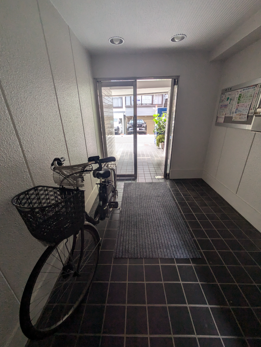 v20250427022807/fresh/building/J00100375092_6