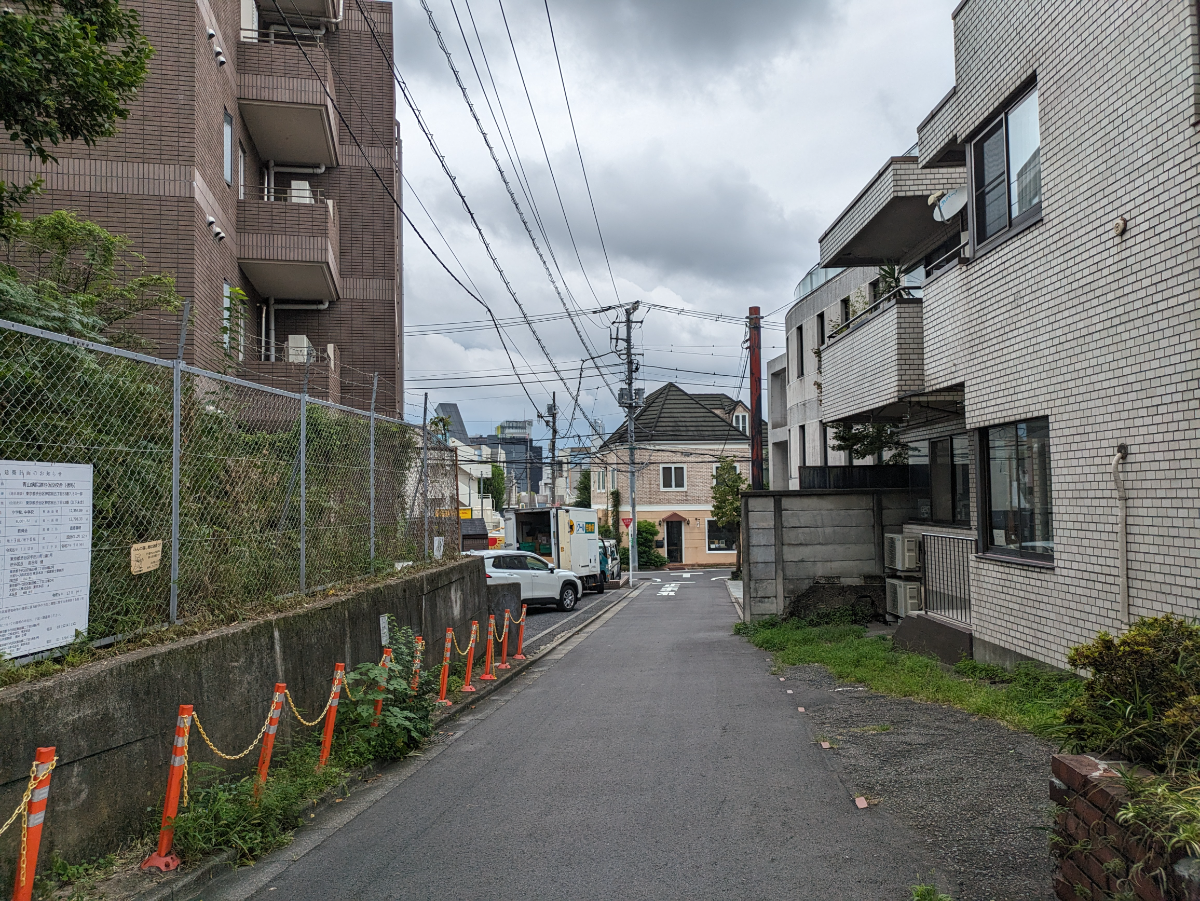 v20250427023127/fresh/building/J00100377999_25