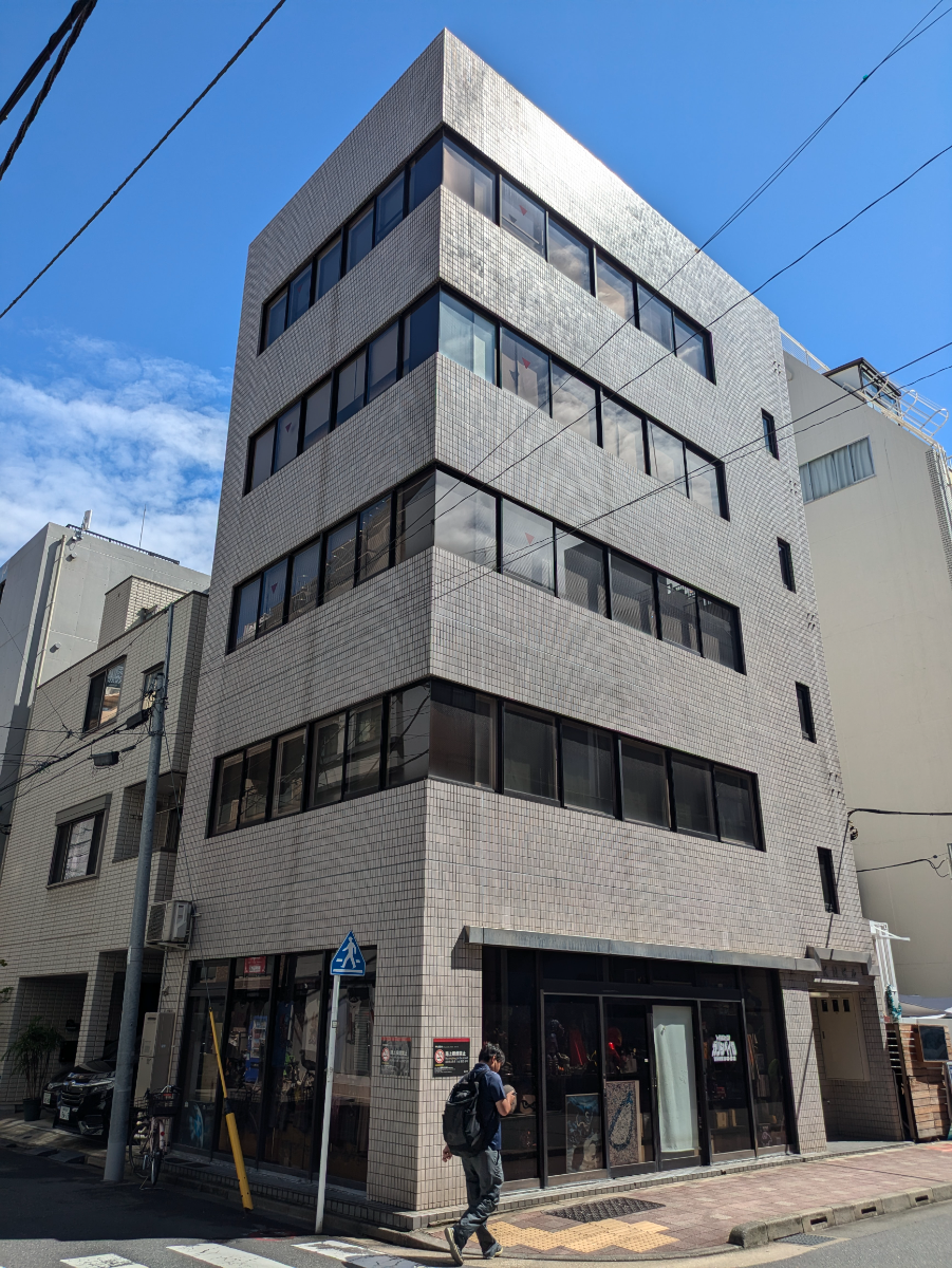 v20250427023510/fresh/building/J00100380403_1