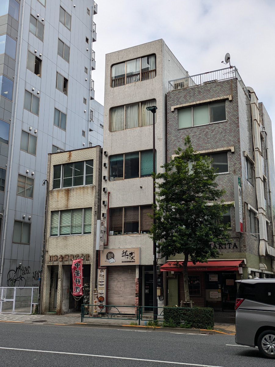v20250427023809/fresh/building/J00100383036_1