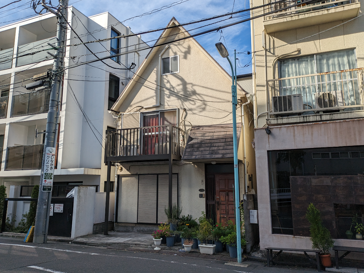 v20250428150657/fresh/building/J00100403758_6