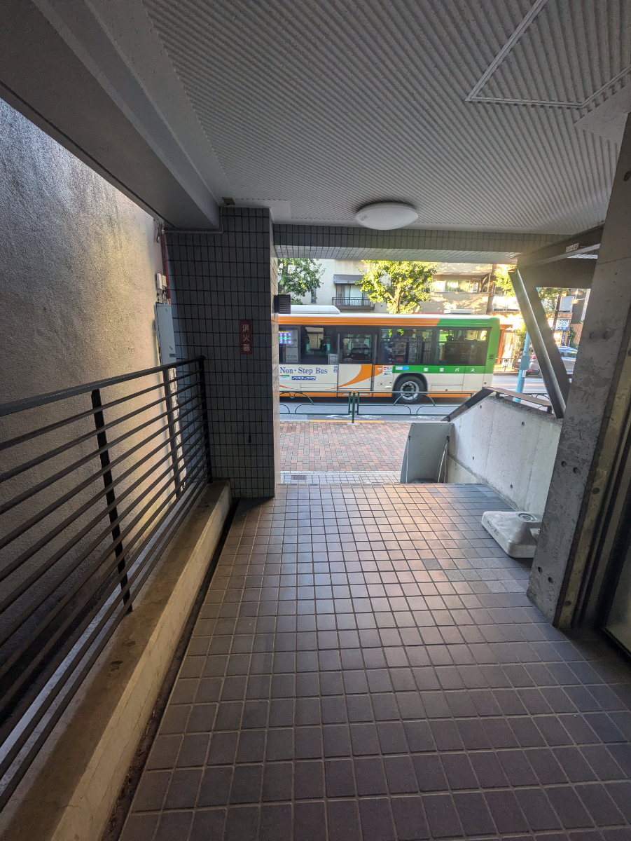 v20250428150657/fresh/building/J00100421858_10