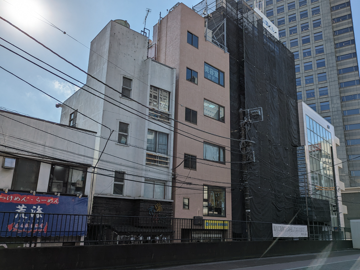 v20250502150712/fresh/building/J00100421640_1