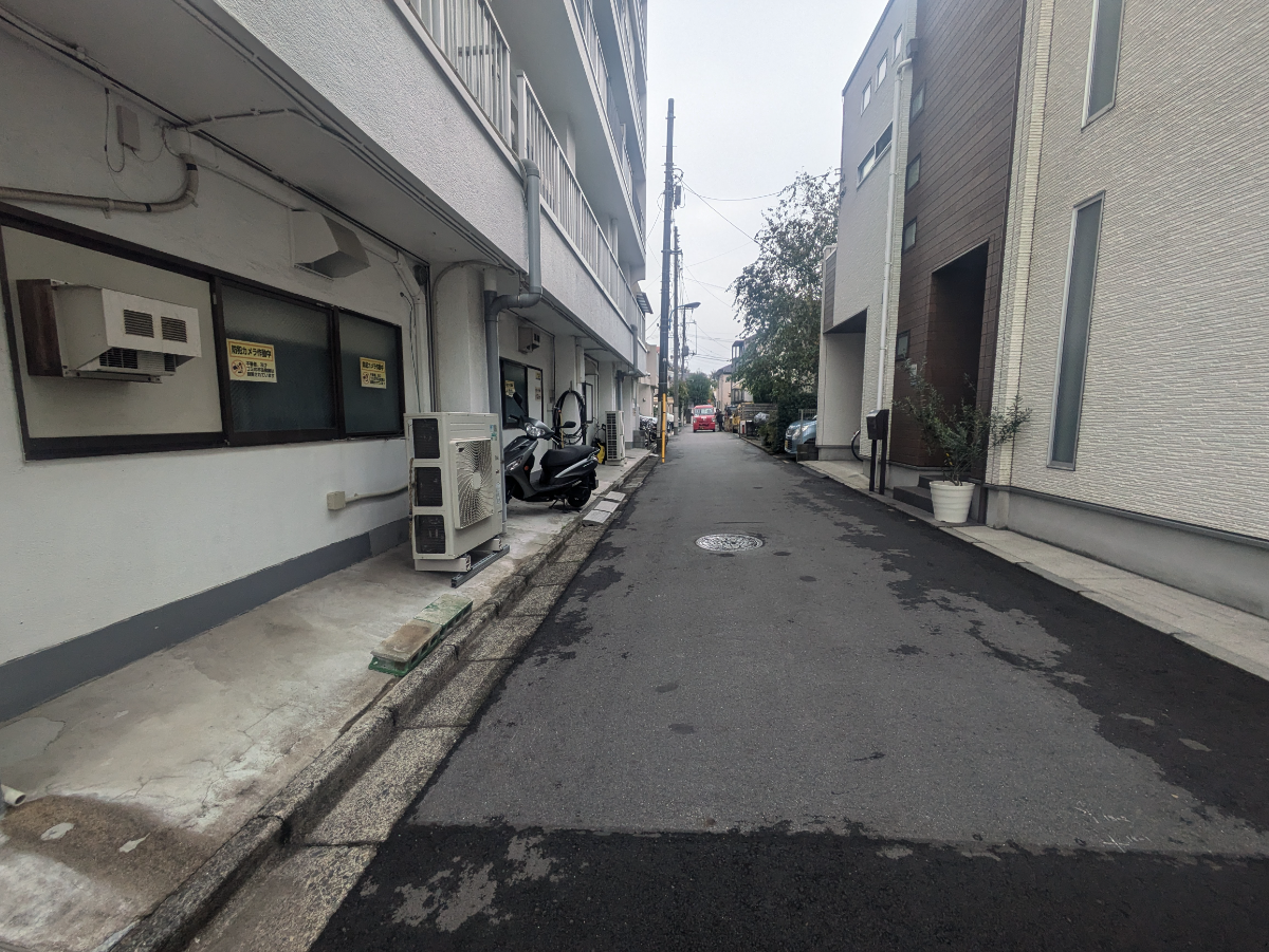 v20250506150654/fresh/building/J00100356782_11