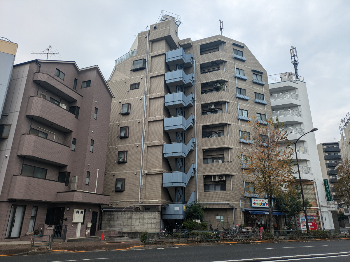 v20250506150654/fresh/building/J00100366423_15